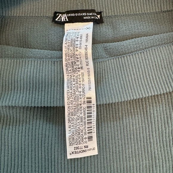 LIKE NEW- ZARA Seamless Bike Shorts & Crop Top Tank SET, Blue/Green XS-S - Picture 5 of 6